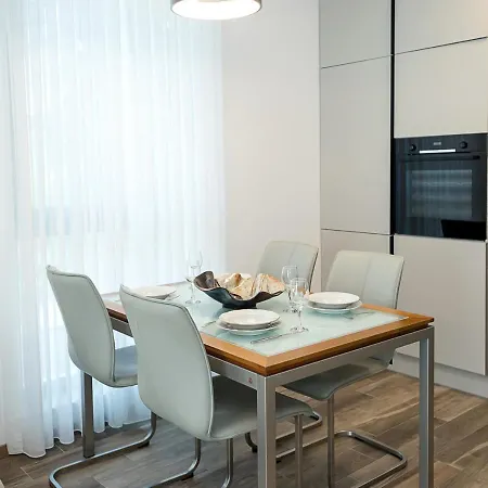 Chic One * Sankt Konstantin & Helena